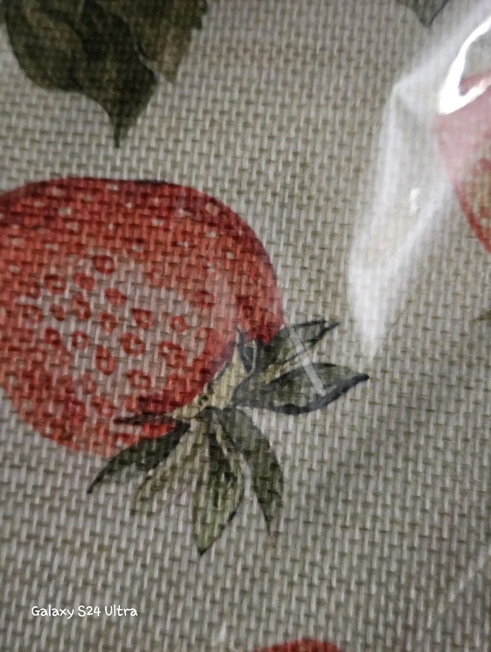 Strawberry 🍓 Decor Table Runner NEW
